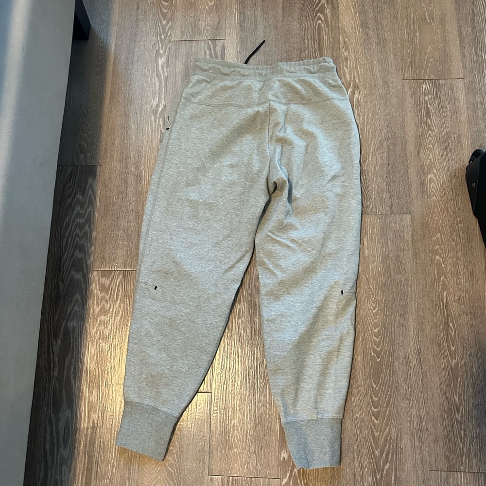 Nike Tech Fleece Set - Picture 13 of 15